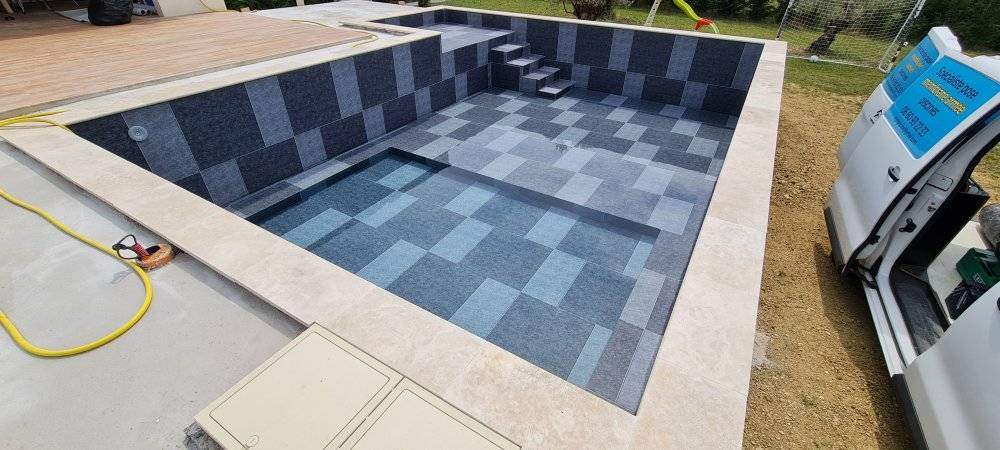 Installation de PVC armé Sopremapool BALI XL