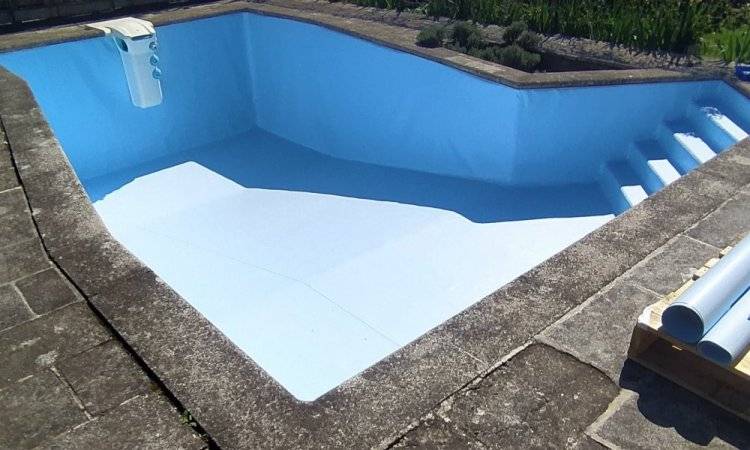 Rénovation de bassin avec CGT PF3000 Bleu Pâle